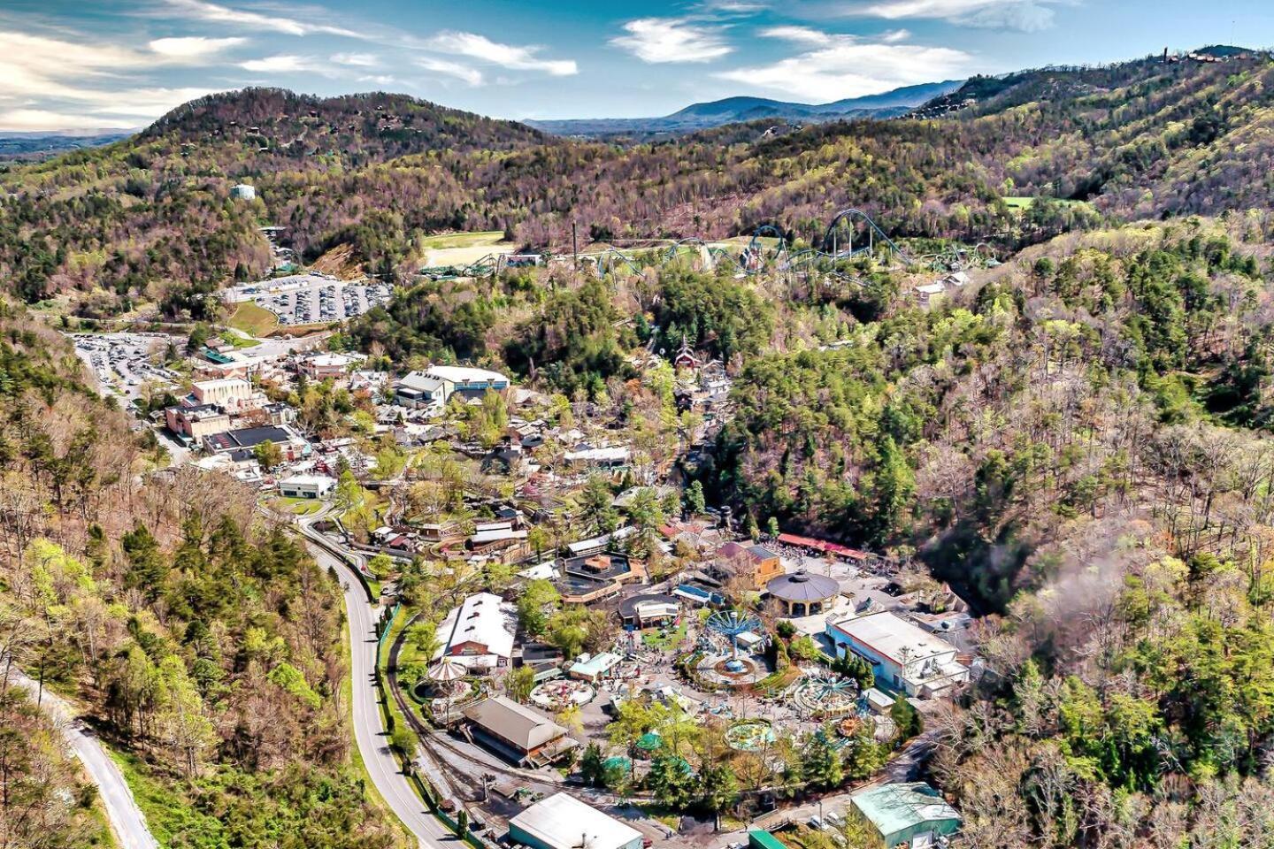 Views I Mins To Dollywood I Hot Tub I Pool Table Villa Sevierville Eksteriør billede